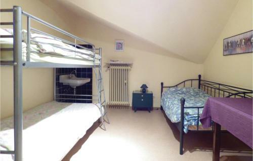 Eighteen-bedroom Holiday Home In Oberstadfeld