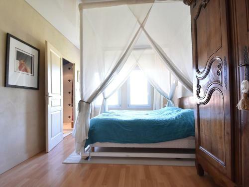 Idyllic Villa In Leynes With Swimming Pool