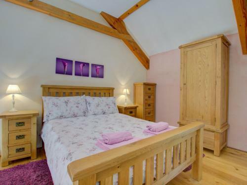 Beautiful Apartment In Tiverton With Jacuzzi
