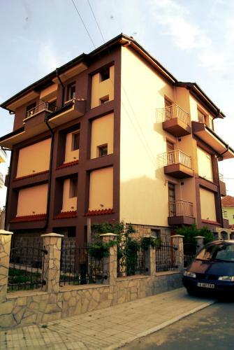 Hostal Kastela Guest House