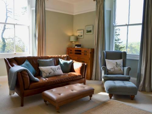4 The Old Vicarage