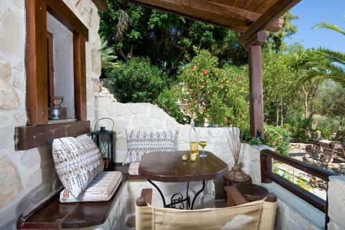 Hostal Yiannis Retreat