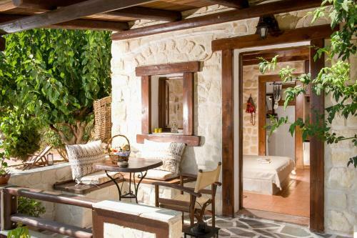 Hostal Yiannis Retreat