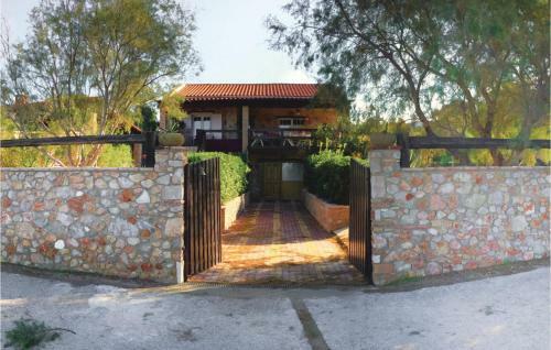 Four-bedroom Holiday Home In Alepochori
