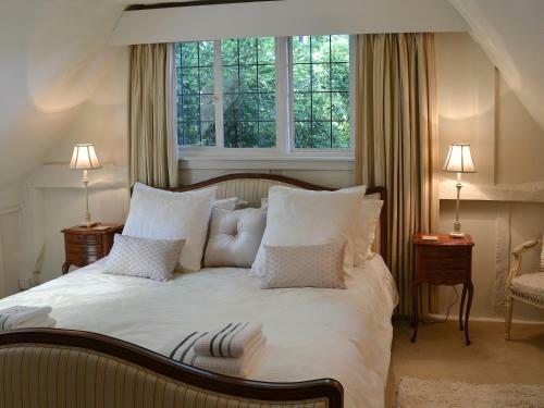 How Wood Cottage