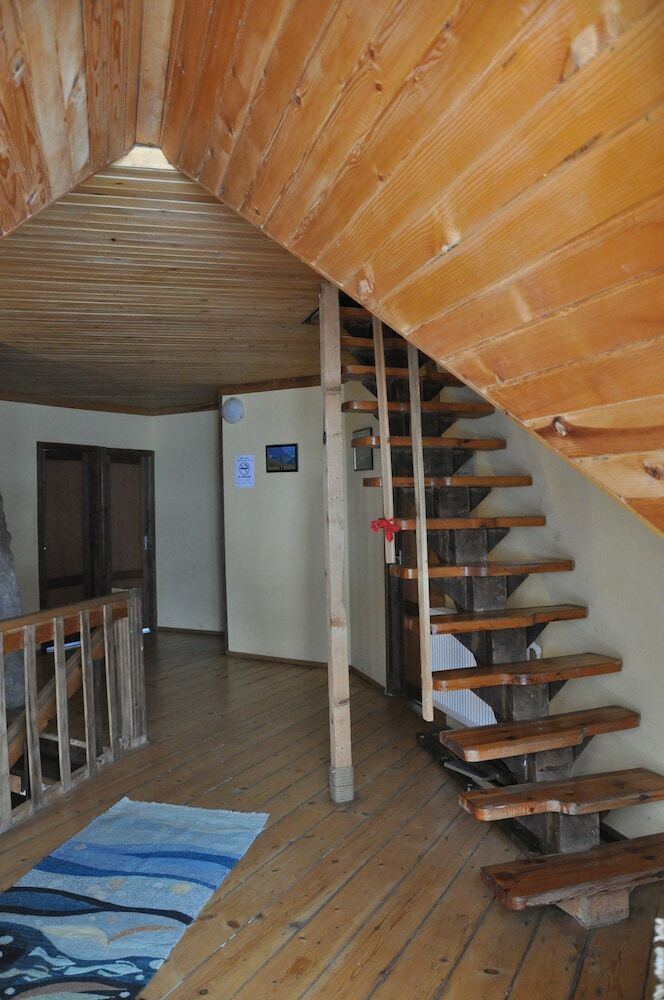 Hostal Gudauri House Of The Sun