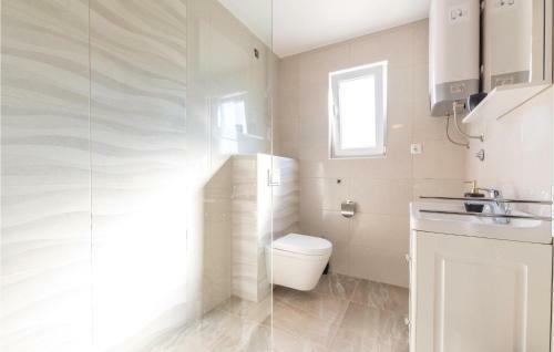 Seven-bedroom Holiday Home In Cacvina