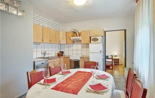 Two-bedroom Holiday Home In Ivanska