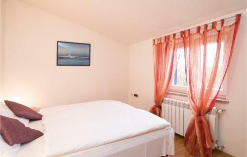 Five-bedroom Holiday Home In Nedescina