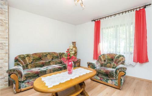 Three-bedroom Holiday Home In Severin Na Kupi