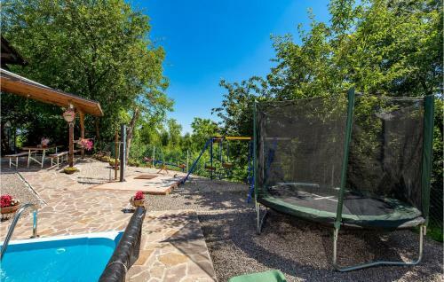 Four-bedroom Holiday Home In Plaski