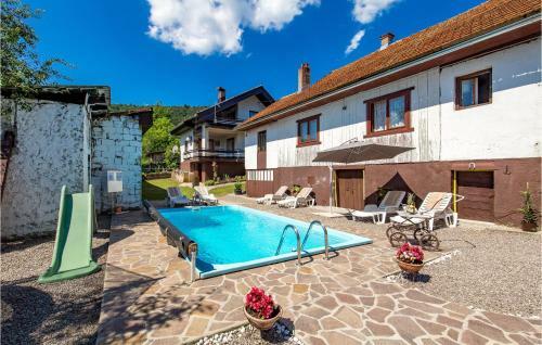 Four-bedroom Holiday Home In Plaski