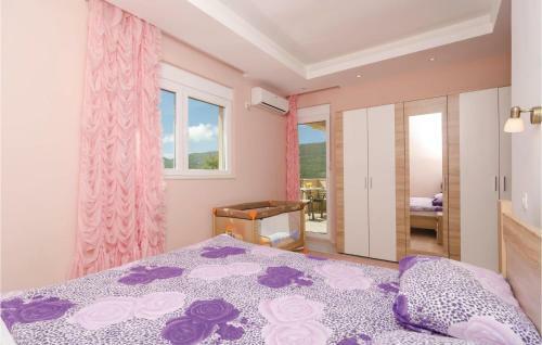 Three-bedroom Holiday Home In Igalo