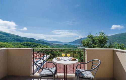 Three-bedroom Holiday Home In Igalo