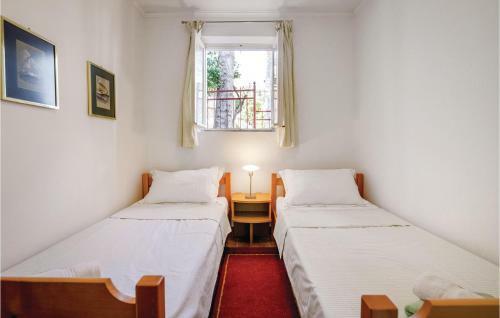 Two-bedroom Holiday Home In Njivice