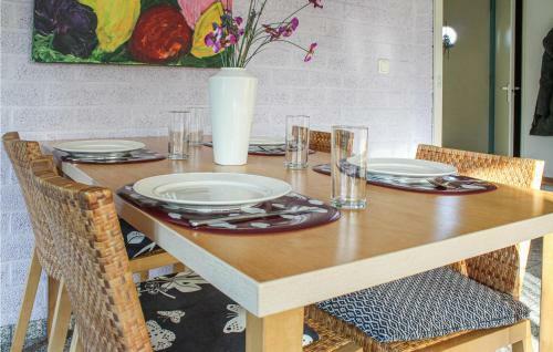 Two-bedroom Holiday Home In Dirkshorn