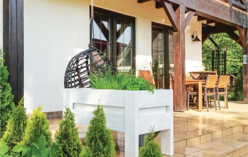 Three-bedroom Holiday Home In Kolczewo