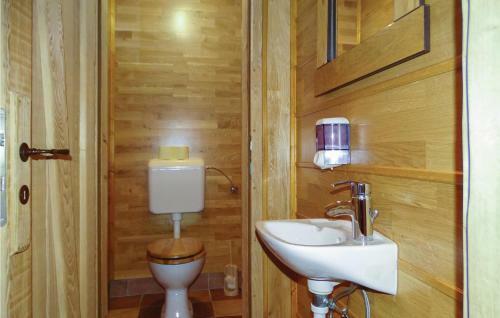 Two-bedroom Holiday Home In Pivka