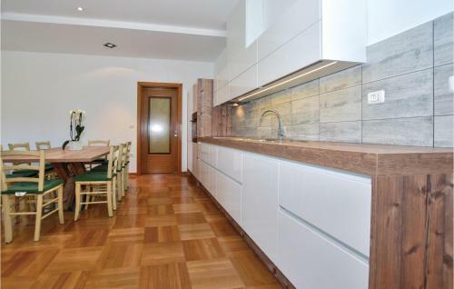 Three-bedroom Apartment In Portoroz