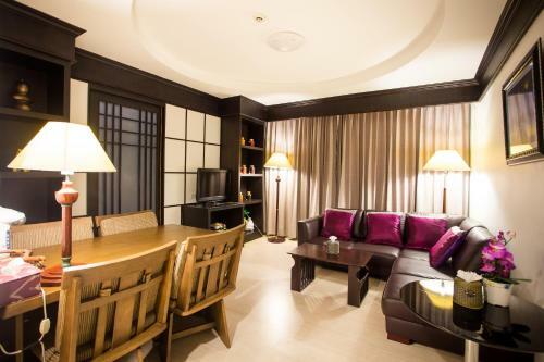 At Ayutthaya Hotel