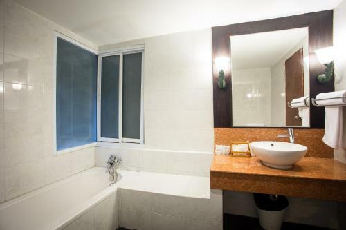 At Ayutthaya Hotel