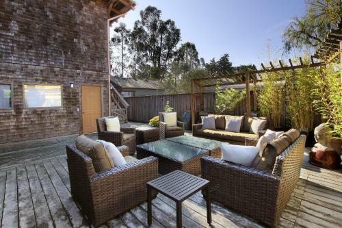 202 Pelton Ave Home