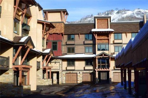 Phoenix At Steamboat - P220