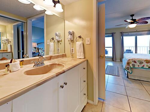 Apartamento 4400 Gulf Blvd Condo Unit 406