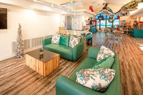 1714 Lp Elevator Access, Pack N` Play, High Chair, Stroller, Games, Pool Views And More