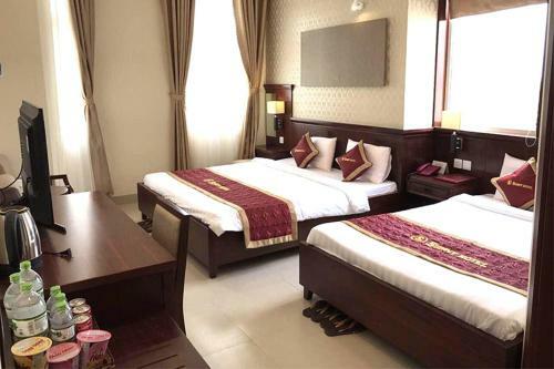Sunny Hotel