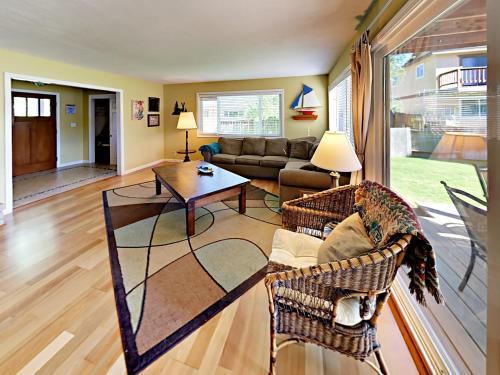 474 Capri Dr Home
