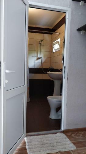 Hostal Tikhanya Gavan Guest House