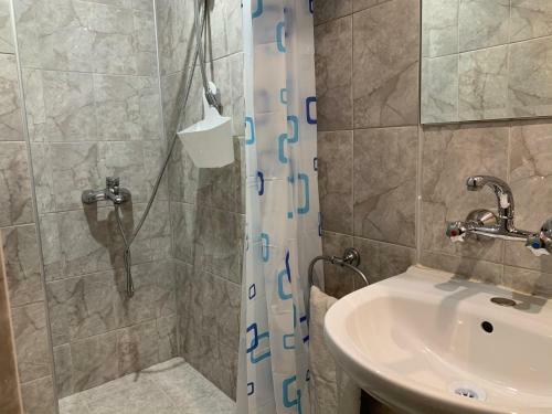 Hostal Guest Rooms Donovi