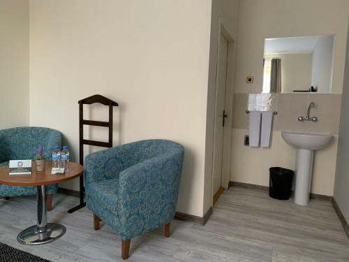 Hostal Guest Rooms Donovi