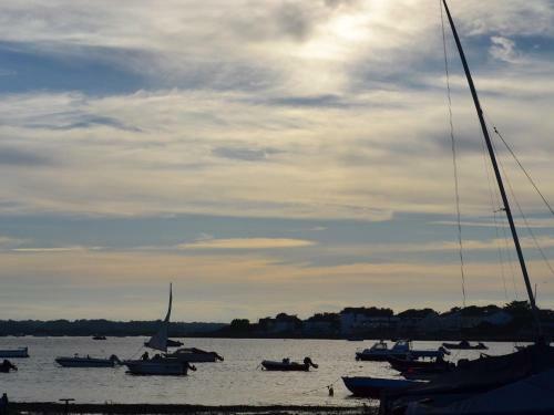 Between The Quay And The Sea