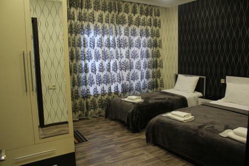 Hostal Aragvi Guest House