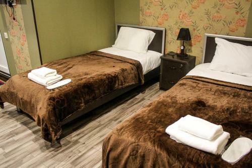 Hostal Aragvi Guest House