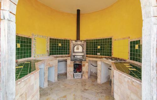 Three-bedroom Holiday Home In Montelupone (Mc)