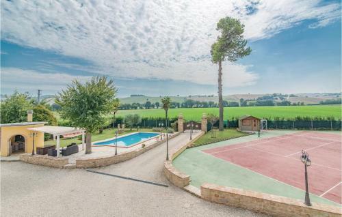 Three-bedroom Holiday Home In Montelupone (Mc)