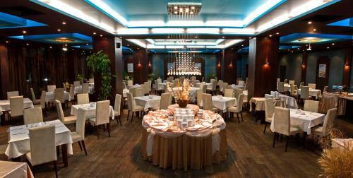Hotel Garden Of Eden Complex