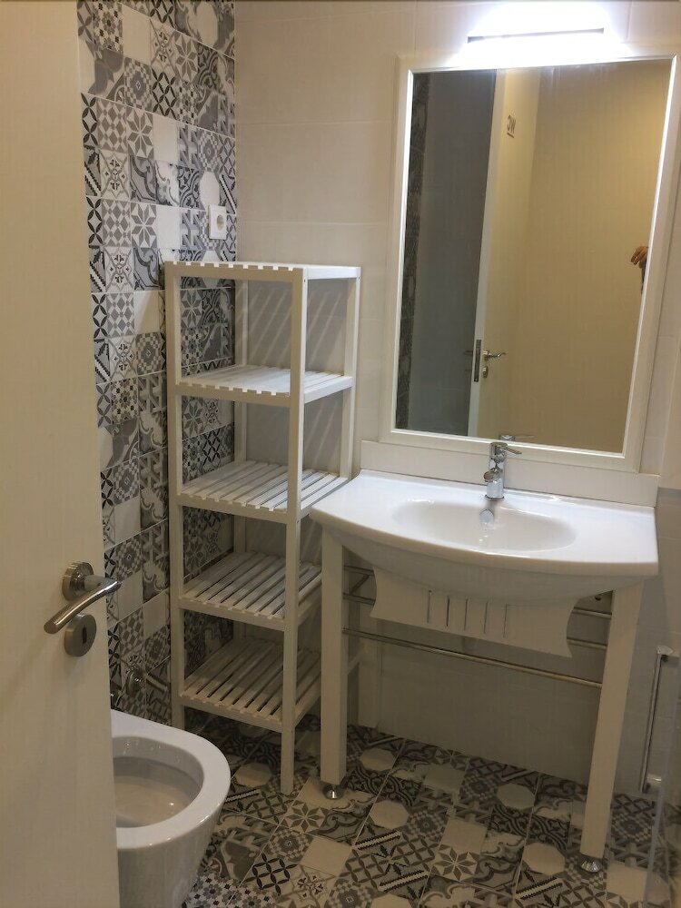Hotel �sis Guest House