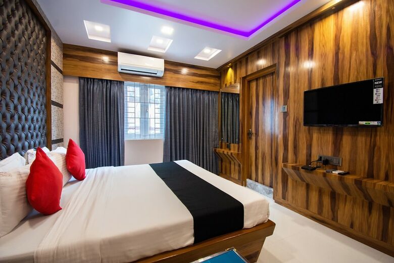Capital O 60412 Hotel Orion Crystal