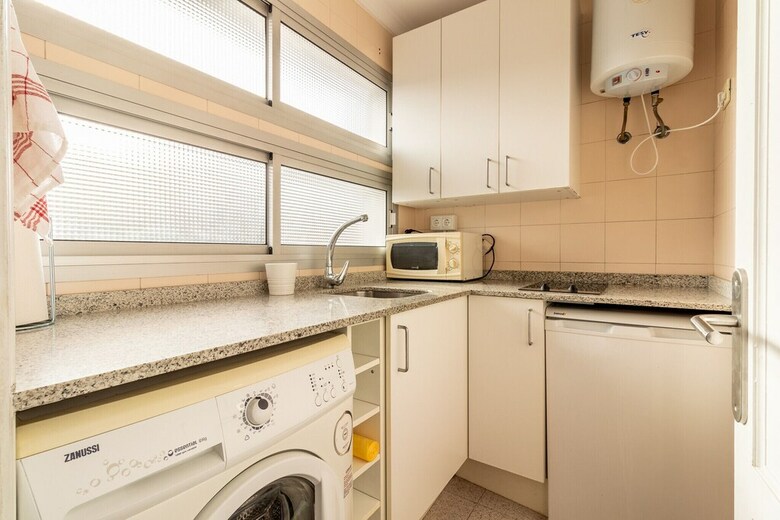 Apartamentos 35005b03 - Le�n Y Castillo, 246, 1�c