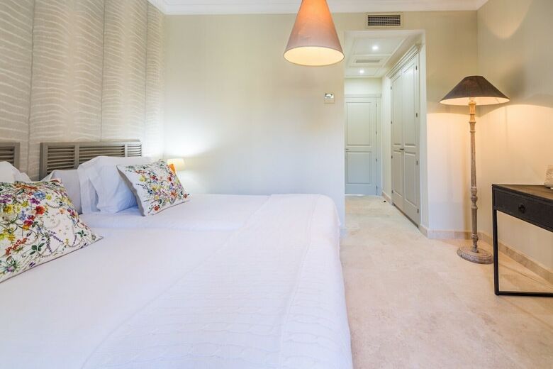 Apartamentos Altos de Cortesin 2156