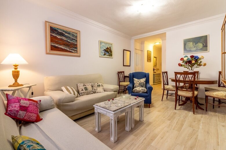 Apartamentos 35010d05 - Gravina 39, Esc. Dcha. 3�a