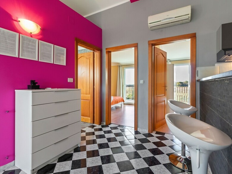 Villa Welcoming Apartment In Pula With Swimming Pool