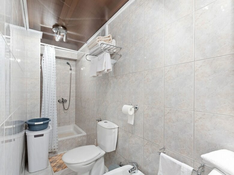 Pleasant Holiday Home In Pola?a With Swimming Pool