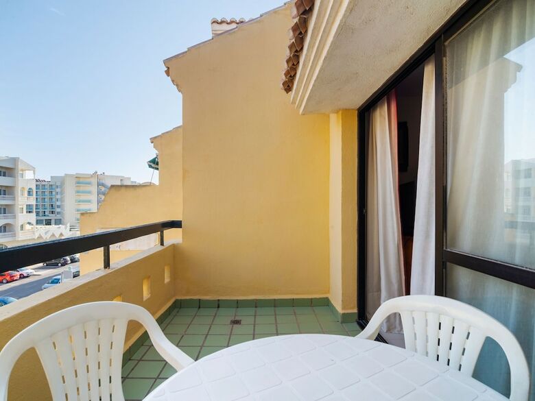 Lovely Apartment In Roquetas de Mar With Balcony