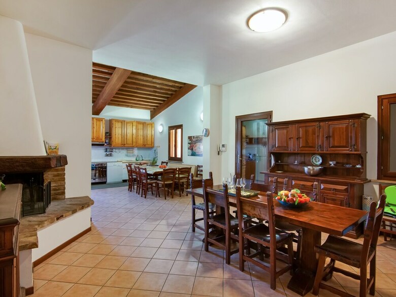 Spacious Villa In Tavullia With Swimming Pool
