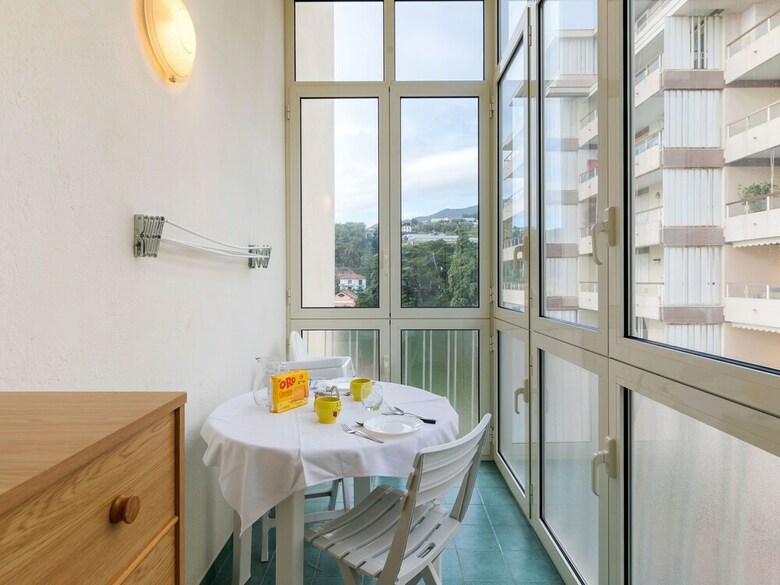 Cosy Holiday Home In Sanremo With Balcony
